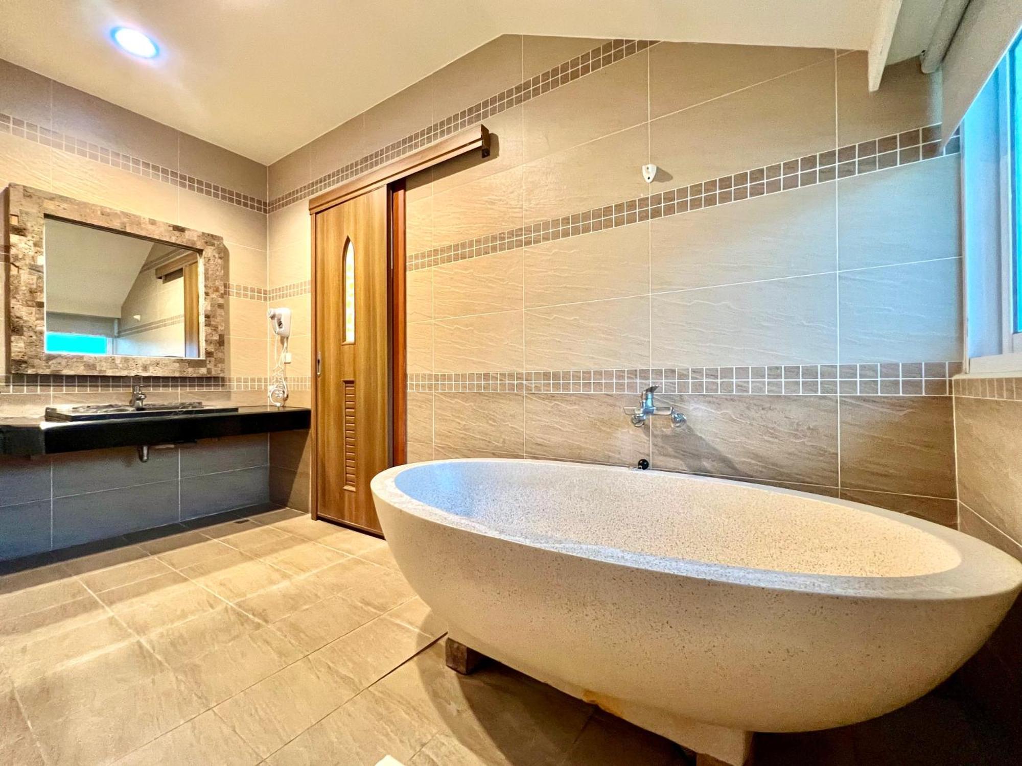 Seasons Bali Fashion Inn Кэньдин Экстерьер фото